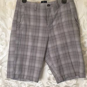 Super nice men’s plaid shorts